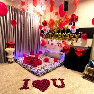 Romantic Anniversary Balloon Decor